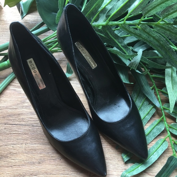 BCBGeneration Shoes - BCBGeneration Classic Black Heels Sz 6.5
